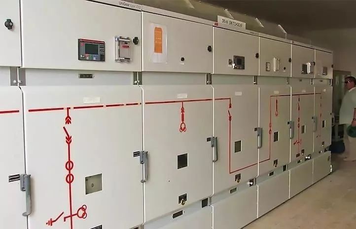 高電壓開關柜突然跳閘，怎么辦？(8月19日)