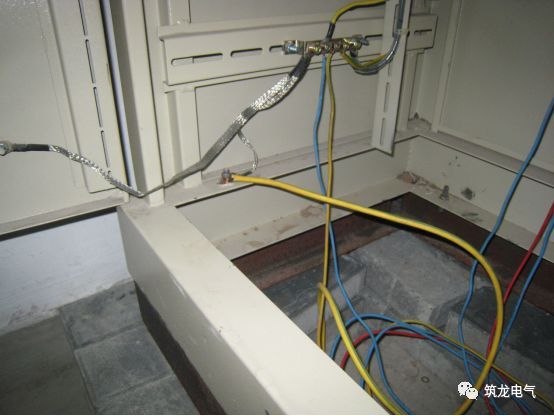 《建筑電氣工程施工質(zhì)量驗(yàn)收規(guī)范》GB50303-2015 配電箱(機(jī)柜)安裝詳細(xì)說明！