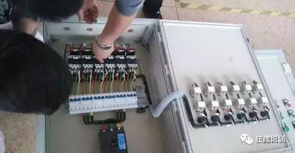 配電柜內部結構分析，一篇文章就足夠了！